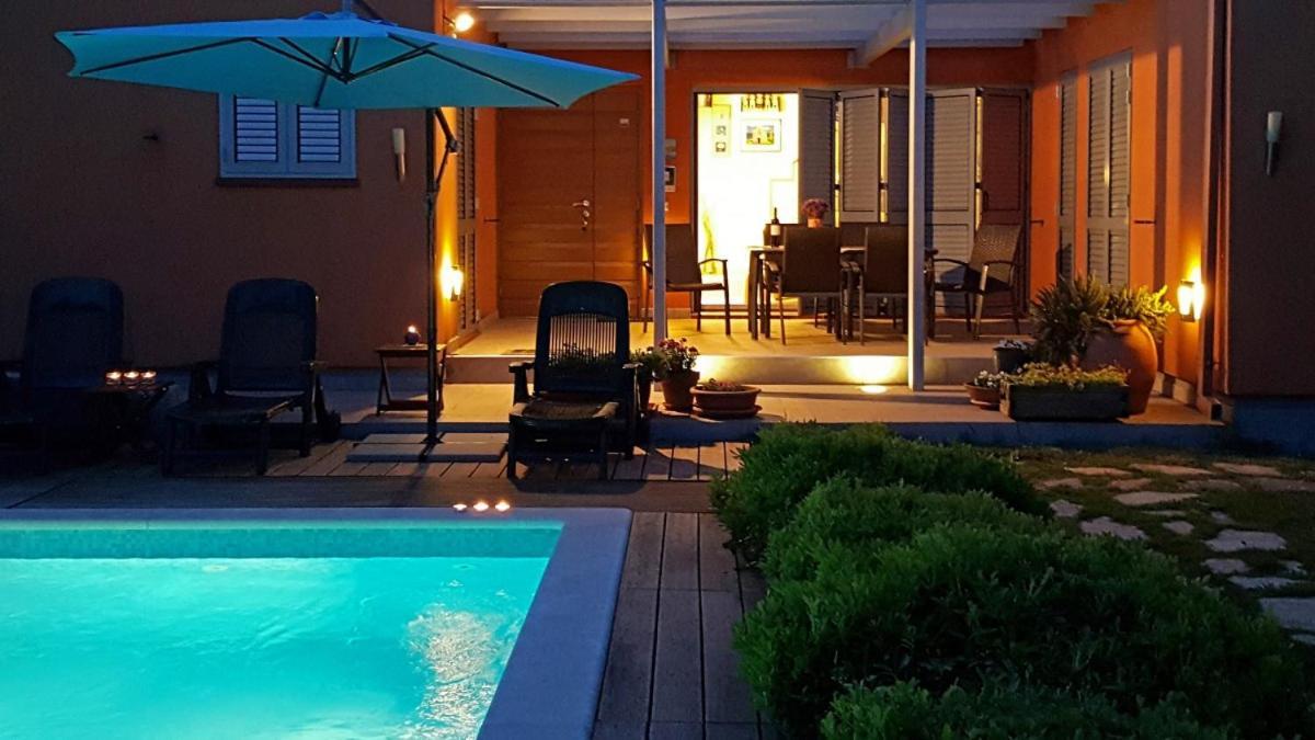 Villa Emili In Medulin - Haus Fuer 4-5 Personen Exterior foto